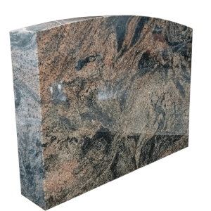 Korkeus 60 cm, leveys 80 cm, vahvuus 15cm Etupinta hiottu ,sivut ja päälllinen hiottu Useimmille arkkuhautapaikoille soveltuva koko. Väri: Punainen