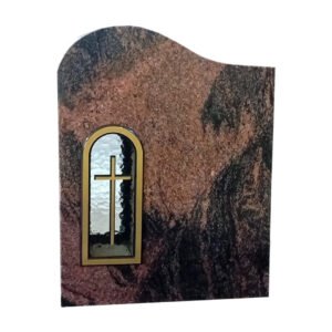 Korkeus 60 cm, leveys 48 cm, vahvuus 15 cm Pintakäsittelyt: Etupinta hiottu, sivut ja päällinen hiottu Lyhtyholvikehys 320 x 140 mm pronssia ,risti lasiin kiinnitetty valmistaja M. J. Paasikivi Oy