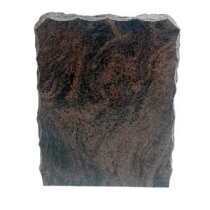 Korkeus 60 cm, leveys 48 cm, vahvuus 15 cm. Etupinta ja tausta hiottu. Sivut ja päällinen aaltoilevasti louhittu.