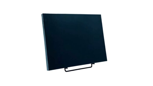 Korkeus 40 cm, leveys 55cm, vahvuus 3 cm. Etupinta hiottu, sivut ja päällinen ja tausta sahattu. Useimmille uurna  ja arkkuhauta paikoille soveltuva koko, suunniteltu 2-3 henkilön nimitiedoille