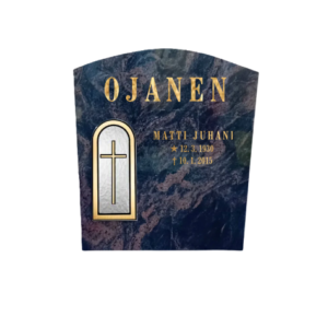 Korkeus 62 cm, leveys 55 cm, vahvuus 15 cm. Etupinta, sivut sekä päällinen hiottu ja tausta sahattu.